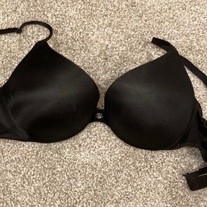 Victoria Secrets very sexy push up bra black 32d